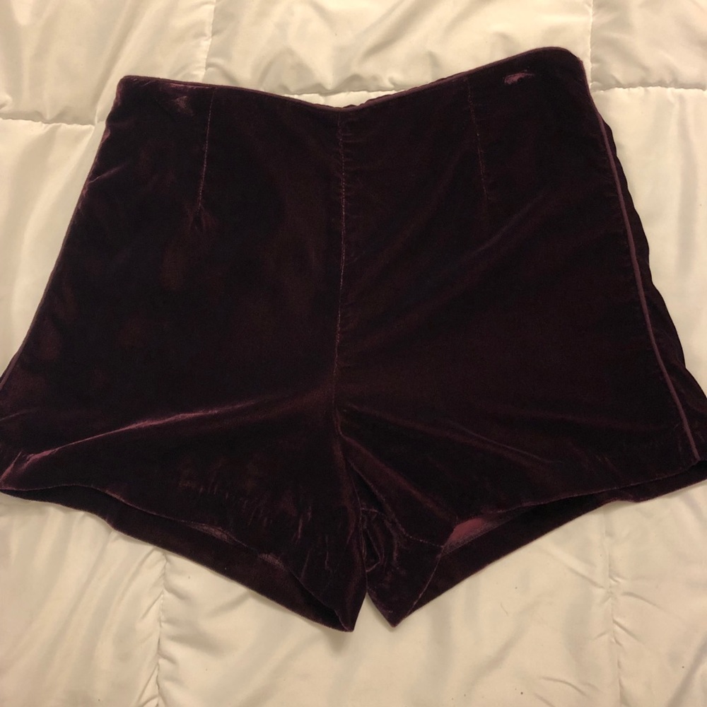 Free People Velvet Shorts PERFECT FOR NYE🍾✨